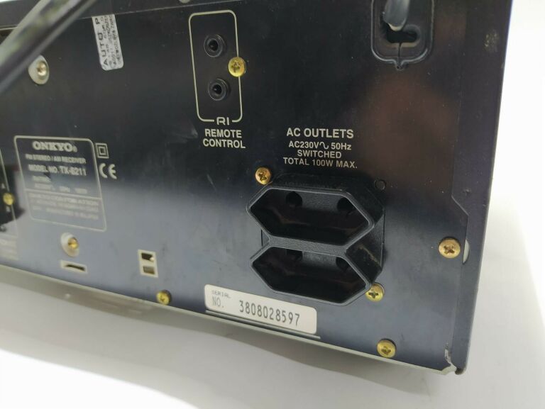 AMPLITUNER ONKYO TX-8211