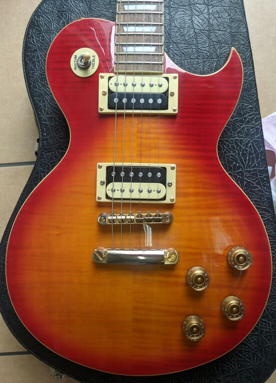 GITARA ELEKTRYCZNA RICHWOOD RE-125 FUTERAŁ