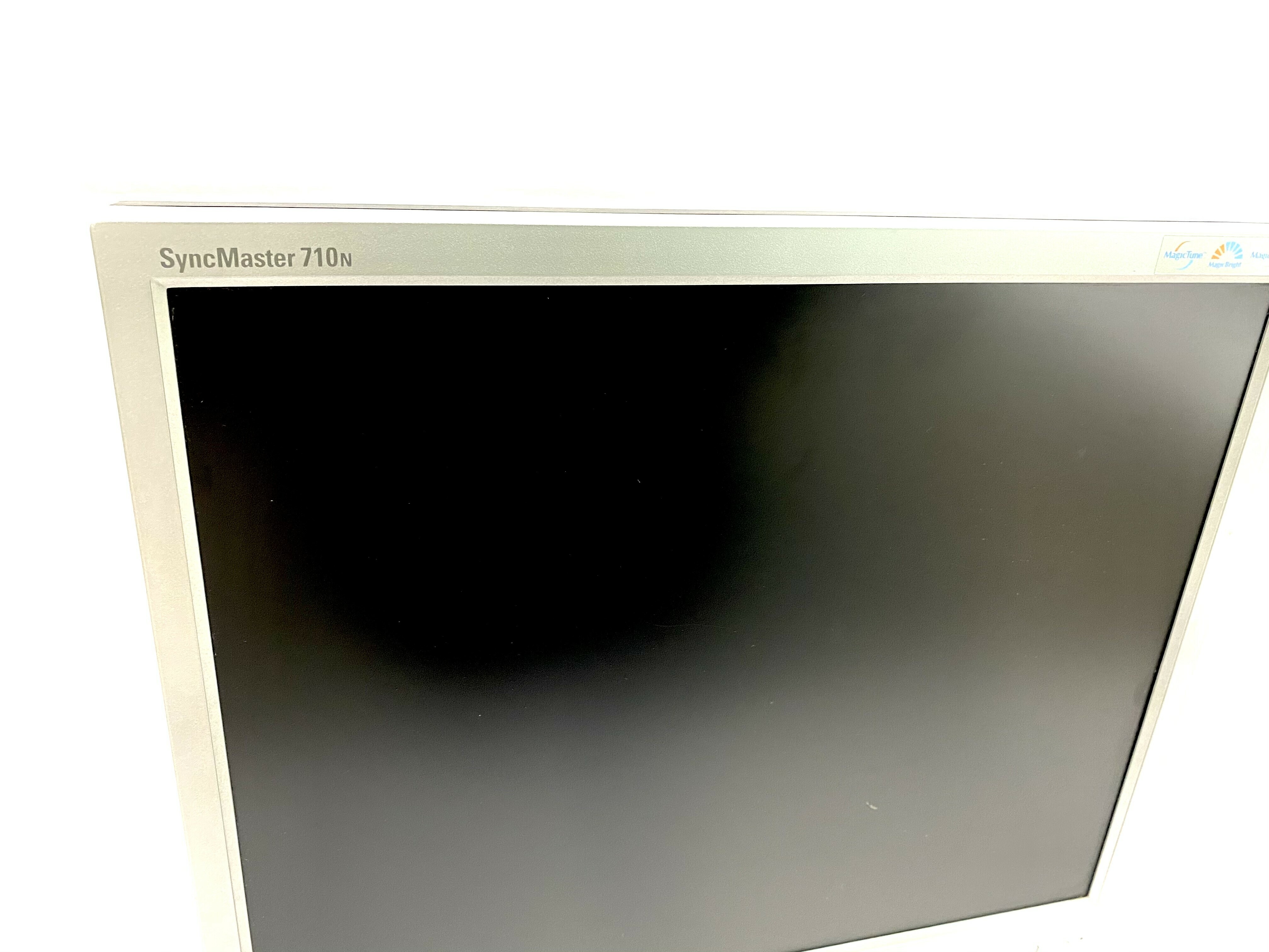 monitor-samsung-syncmaster-710-n-polecam-ean-8808979310913