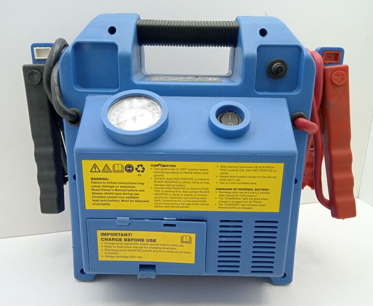 URZĄDZENIE ROZRUCHOWE JUMP STARTER BILTEMA 12V KP