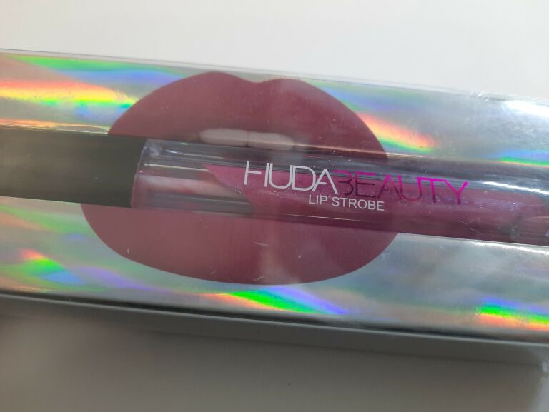 BŁYSZCZYK DO UST HUDA BEAUTY LIP STROBE MYSTICAL