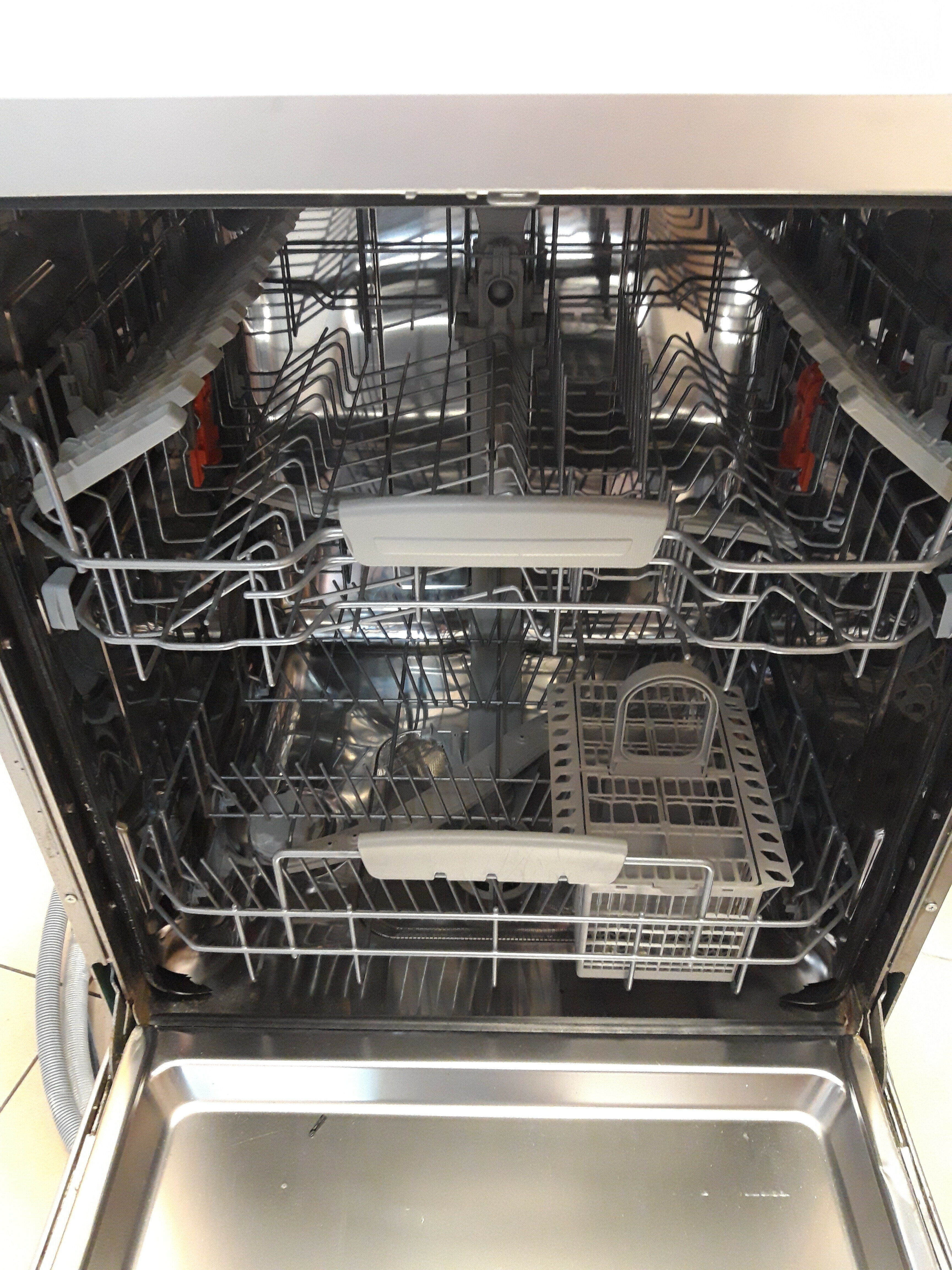 zmywarka-hotpoint-ariston-ihfc3b26x-pojemnosc-14-kompletow