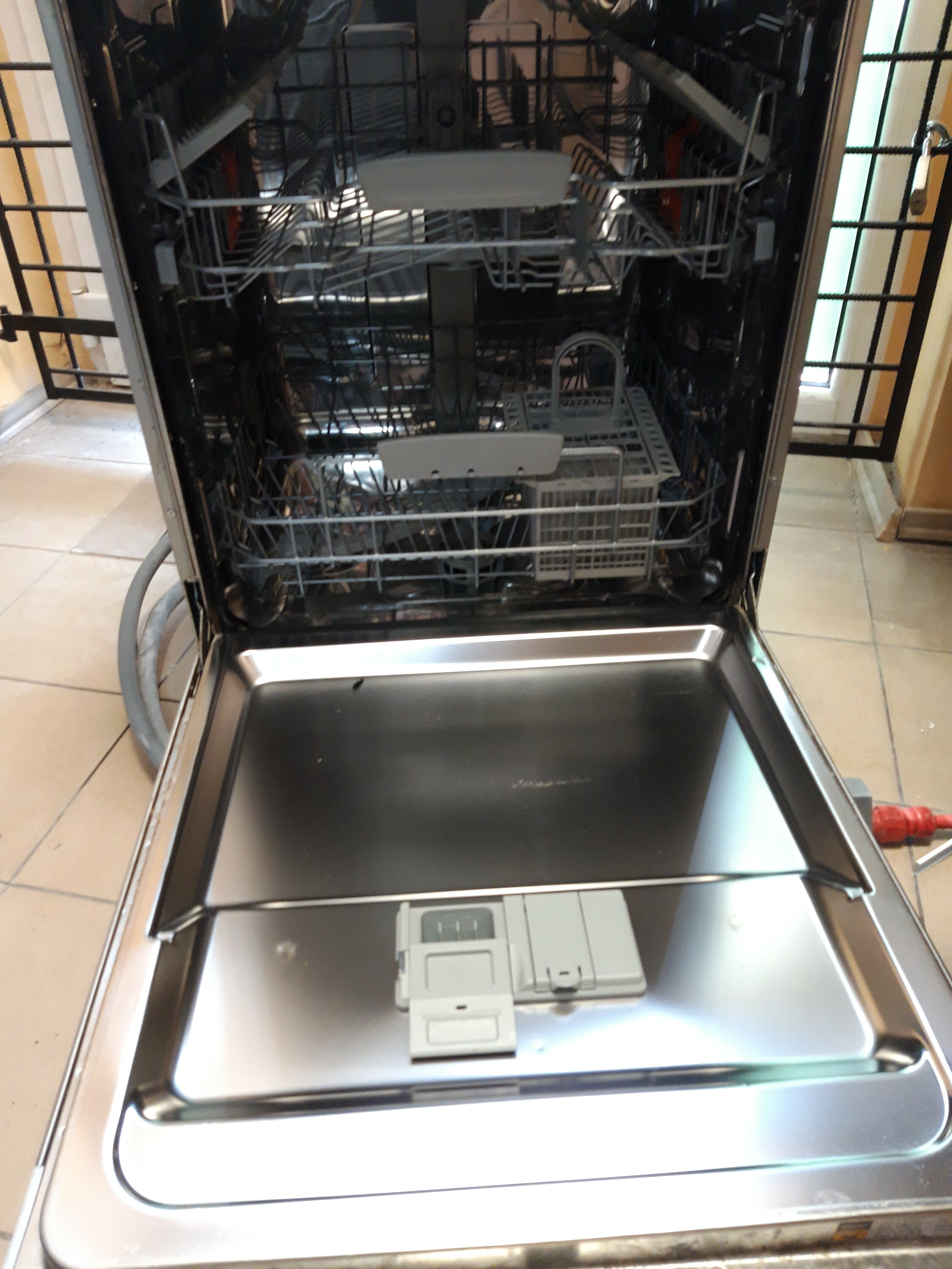 zmywarka-hotpoint-ariston-ihfc3b26x-kolor-dominujacy-srebrnyszary