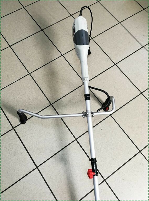 ELEKTRYCZNA PODKASZARKA NAC BE140-SW-S 1400W