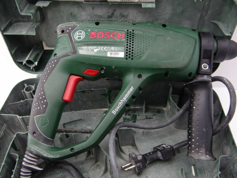MŁOTOWIERTARKA BOSCH PBH 2100 RE