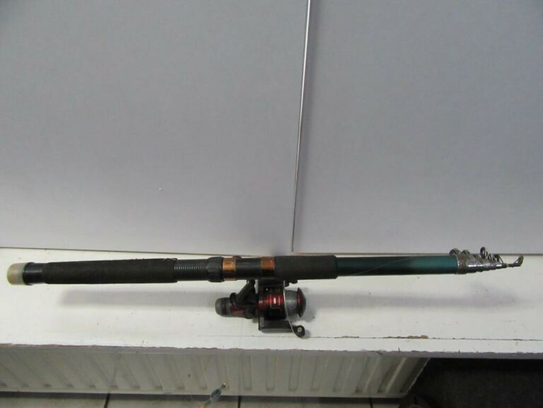 wedka-zielona-z-kolowrotkiem-marka-inna