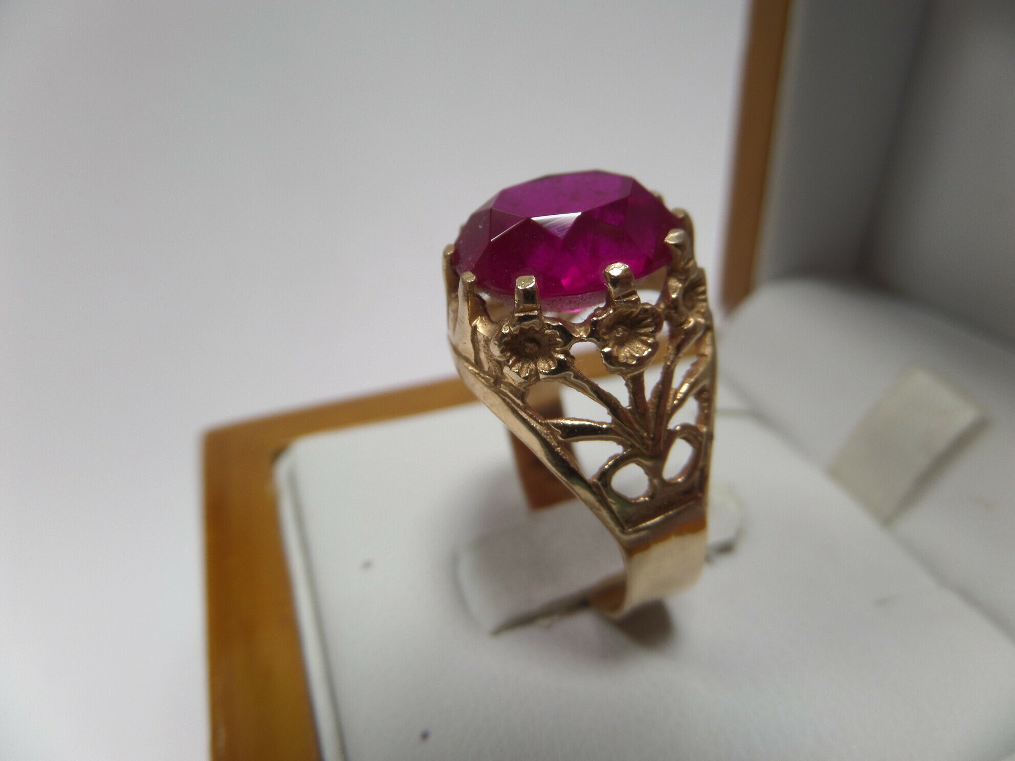 zloty-pierscionek-z-czerwonym-oczkiem-pr585-578-rodzaj-klasyczne