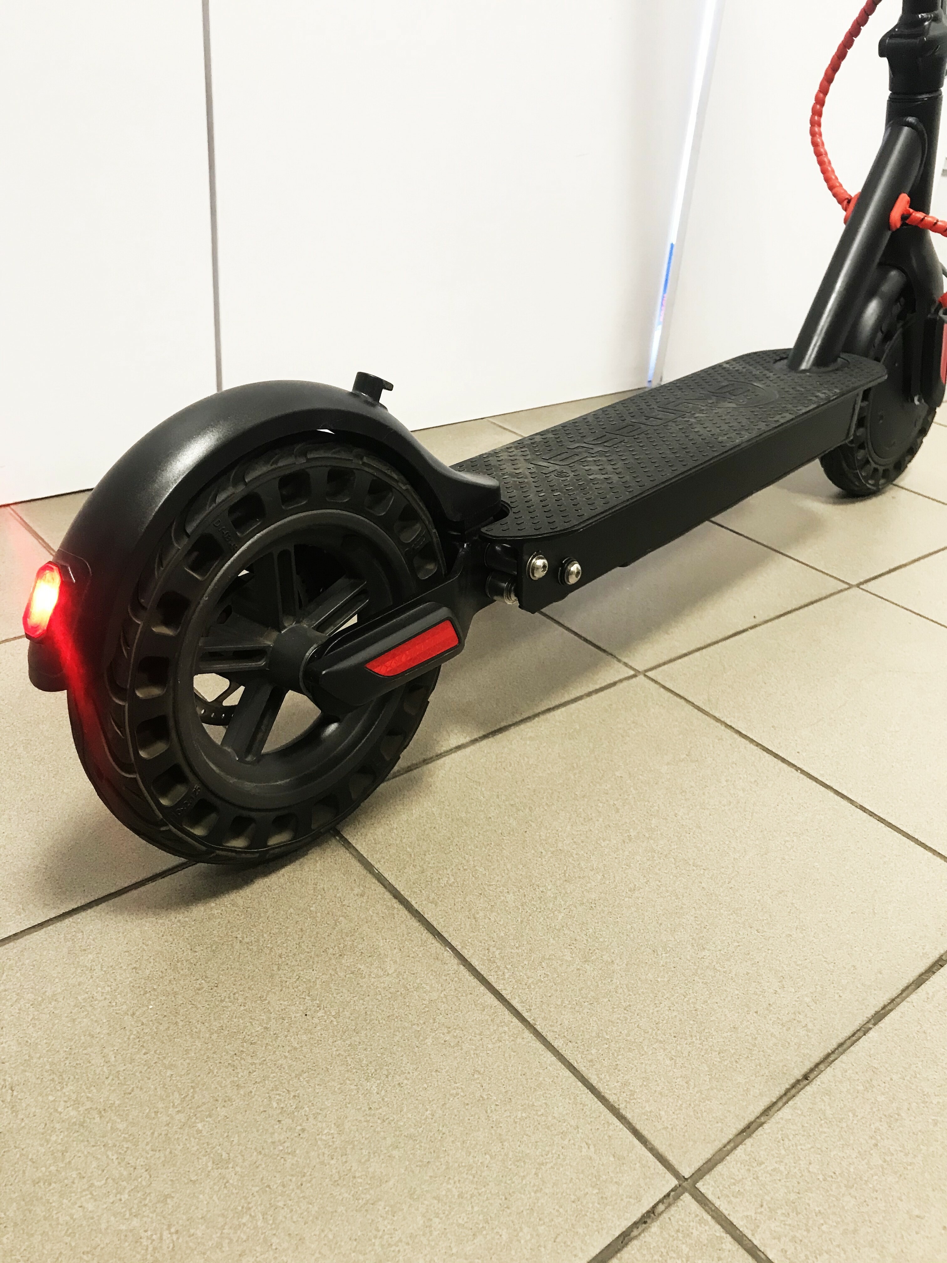 hulajnoga-elektryczna-skymaster-moonster-10-pro-product-id-b9d0feeb-9881-4d6d-a93e-690818e0c171