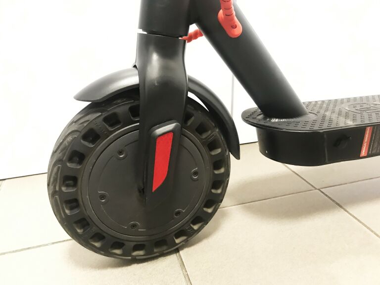 hulajnoga-elektryczna-skymaster-moonster-10-pro-model-moonster-10-pro