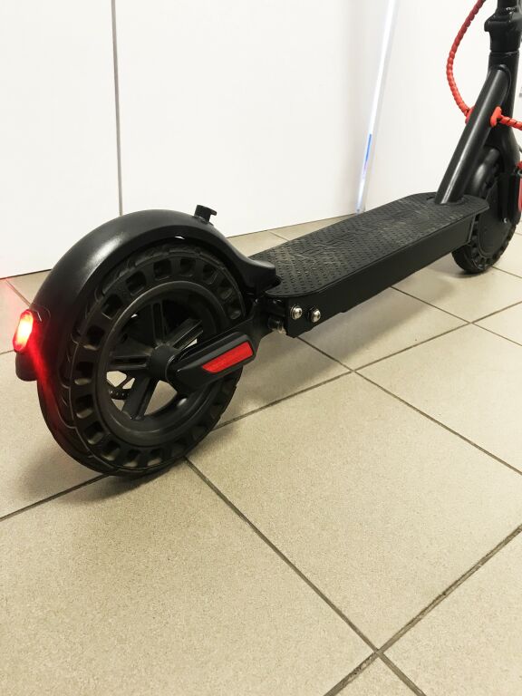 hulajnoga-elektryczna-skymaster-moonster-10-pro-product-id-b9d0feeb-9881-4d6d-a93e-690818e0c171