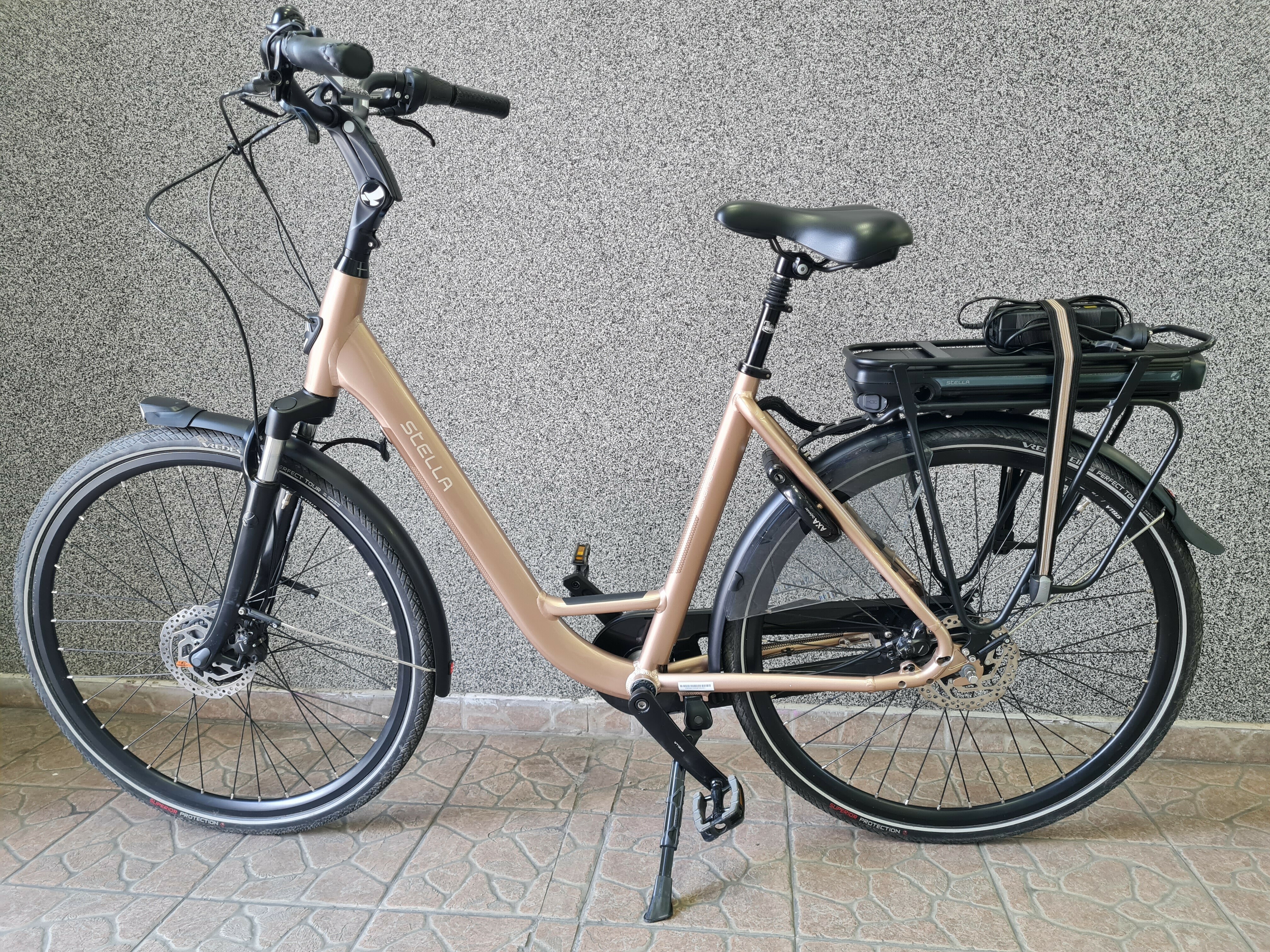 rower-elektryczny-stella-livorno-zloty-model-stella-livorno