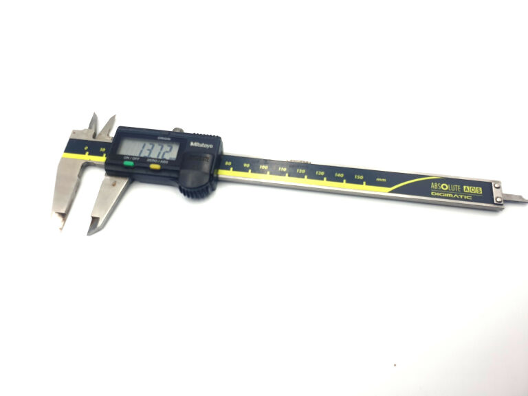 suwmiarka-mitutoyo-500-181-30-150mm-stan-uzywany