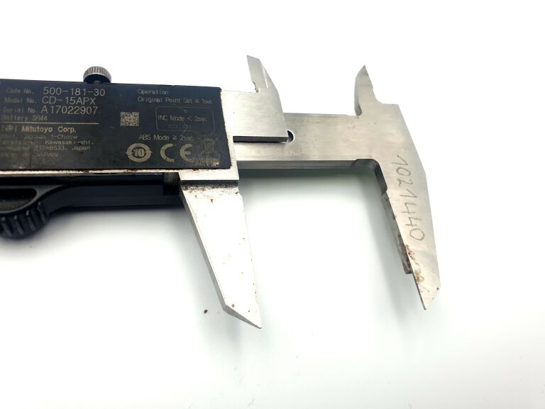 suwmiarka-mitutoyo-500-181-30-150mm-stan-uzywany