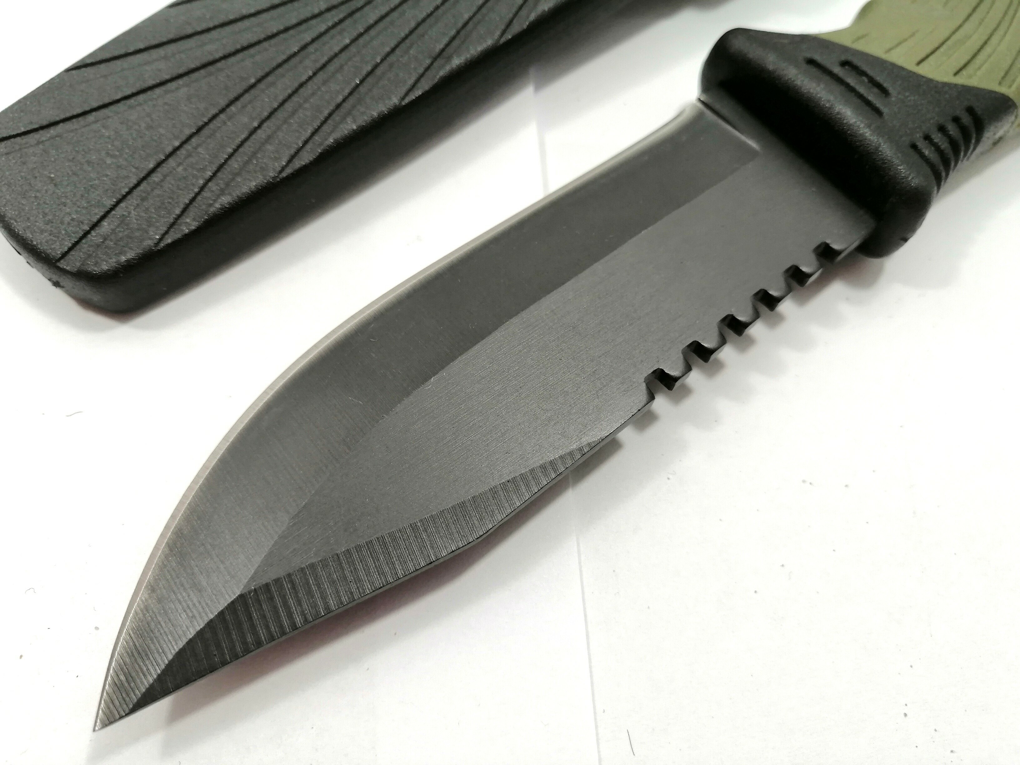 noz-taktyczny-columbia-usa-saber-1658d-stan-uzywany