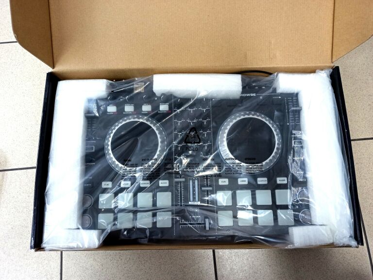 profesjonalny-kontroler-dj-krugermatz-kmdj003-stan-powystawowy