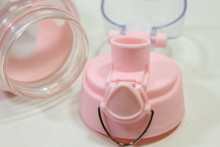 bino-butelka-szklana-rozowa-pojemnosc-650