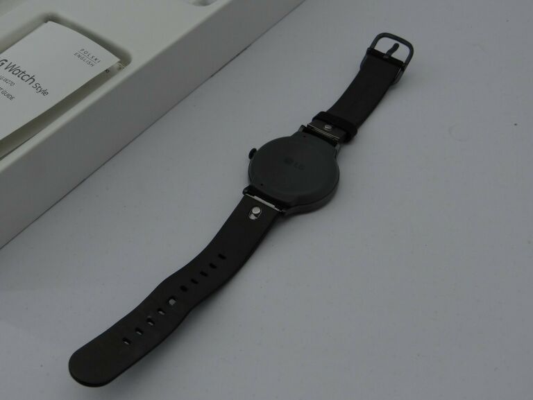 lg-watch-style-w270-titan-wodoszczelnosc-tak