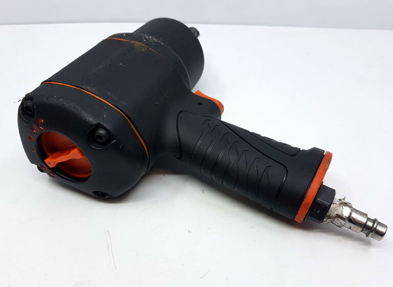 kompresor-hagen-ttdc50l-z-kluczem-pnemautycznym-zasilanie-elektryczne-sieciowe