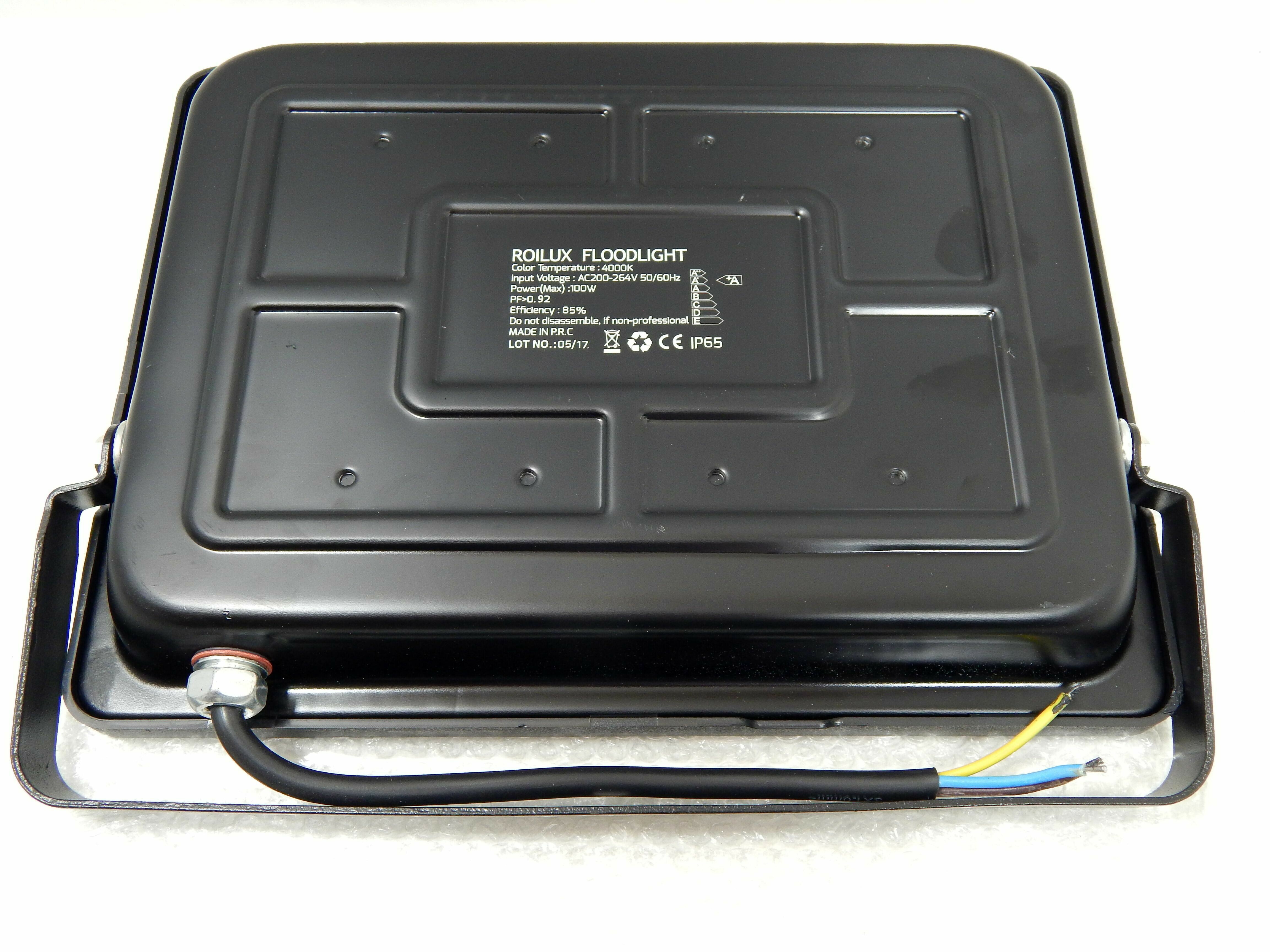 halogen-lampa-naswietlacz-led-100w-moc-znamionowa-100