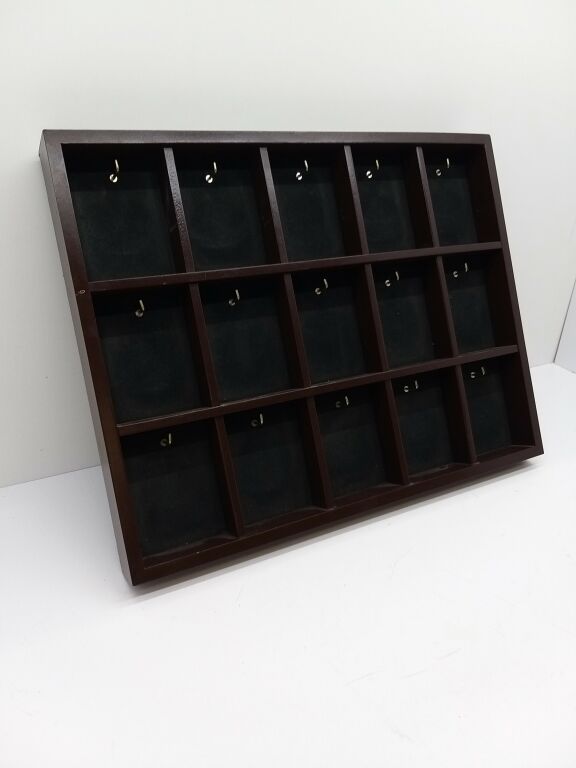 gablota-na-zegarki-kieszonkowe-stan-uzywany