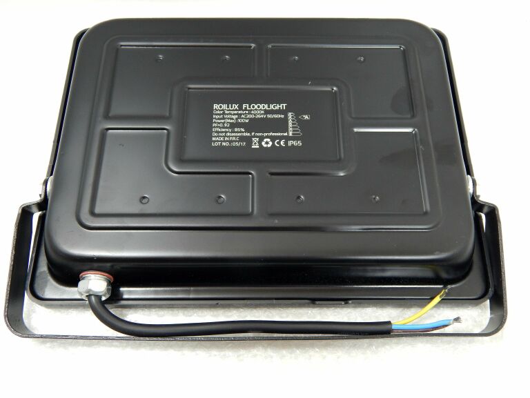 halogen-lampa-naswietlacz-led-100w-moc-znamionowa-100