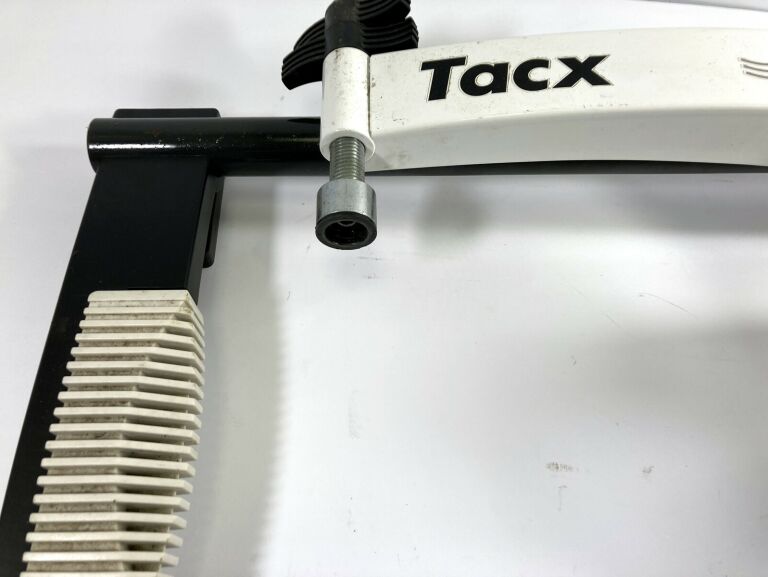 TRENAŻER TACX FLOW T1901 MULTIPLAYER