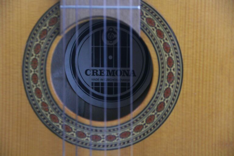 GITARA CREMONA