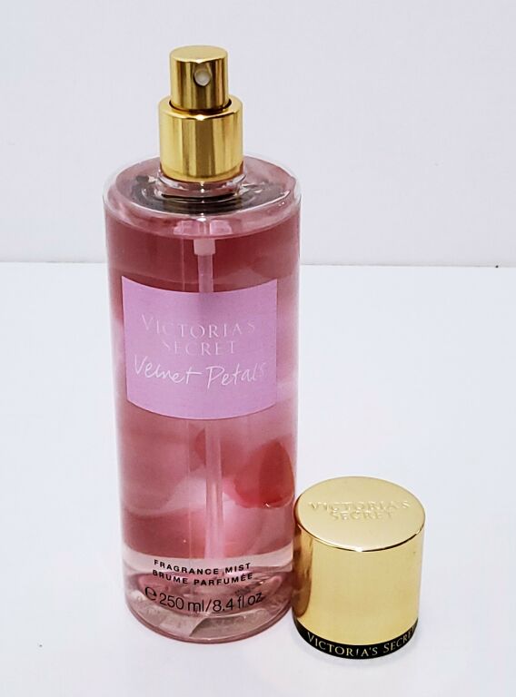 VICTORIA S SECRET VELVET PETALS MGIEŁKA DO CIAŁA