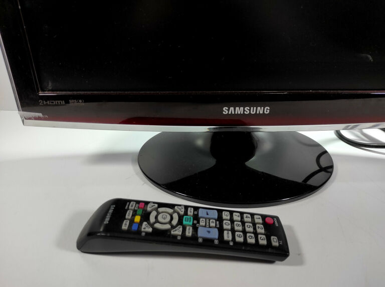 TV SAMSUNG T200HD