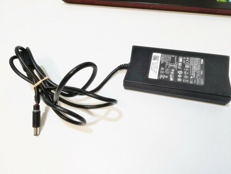 LAPTOP DELL P65F001