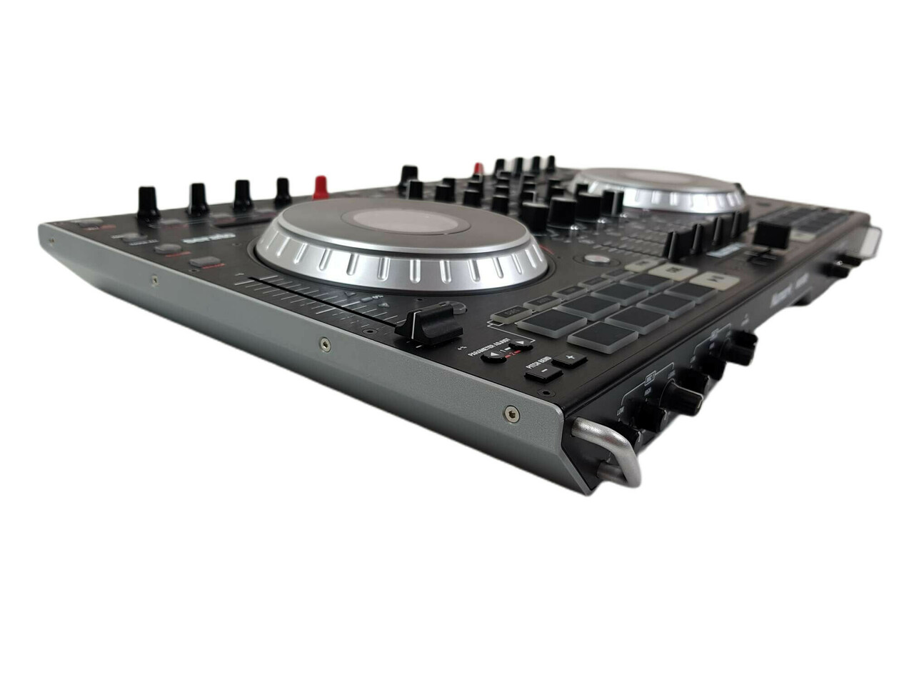 czterokanalowy-kontroler-dj-numark-ns6-ii-12-v-ean-676762187817