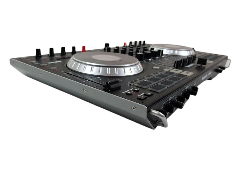 czterokanalowy-kontroler-dj-numark-ns6-ii-12-v-ean-676762187817