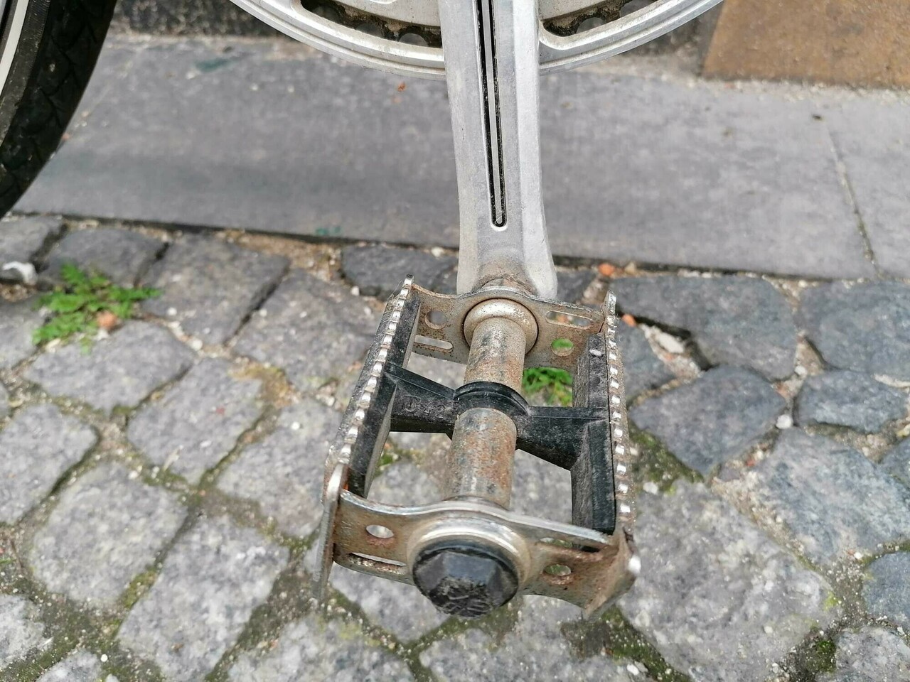 rower-szosowy-motobecane-zabytkowy-do-renowacji-grunwaldzka-18-adex-bud-zabkowice-slaskie