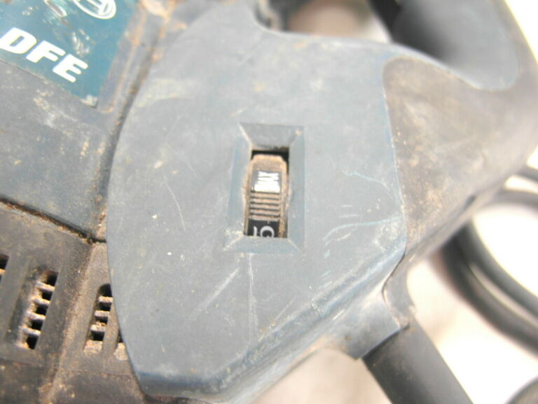 MŁOTOWIERTARKA BOSCH GBH 4 DFE 1400W