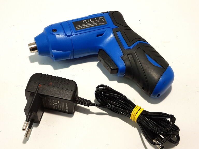 WKRĘTARKA RICCO TOOLS 3,6V /ŁADOWARKA