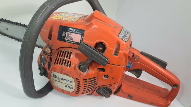 pila-spalinowa-husqvarna-235-stan-uzywany