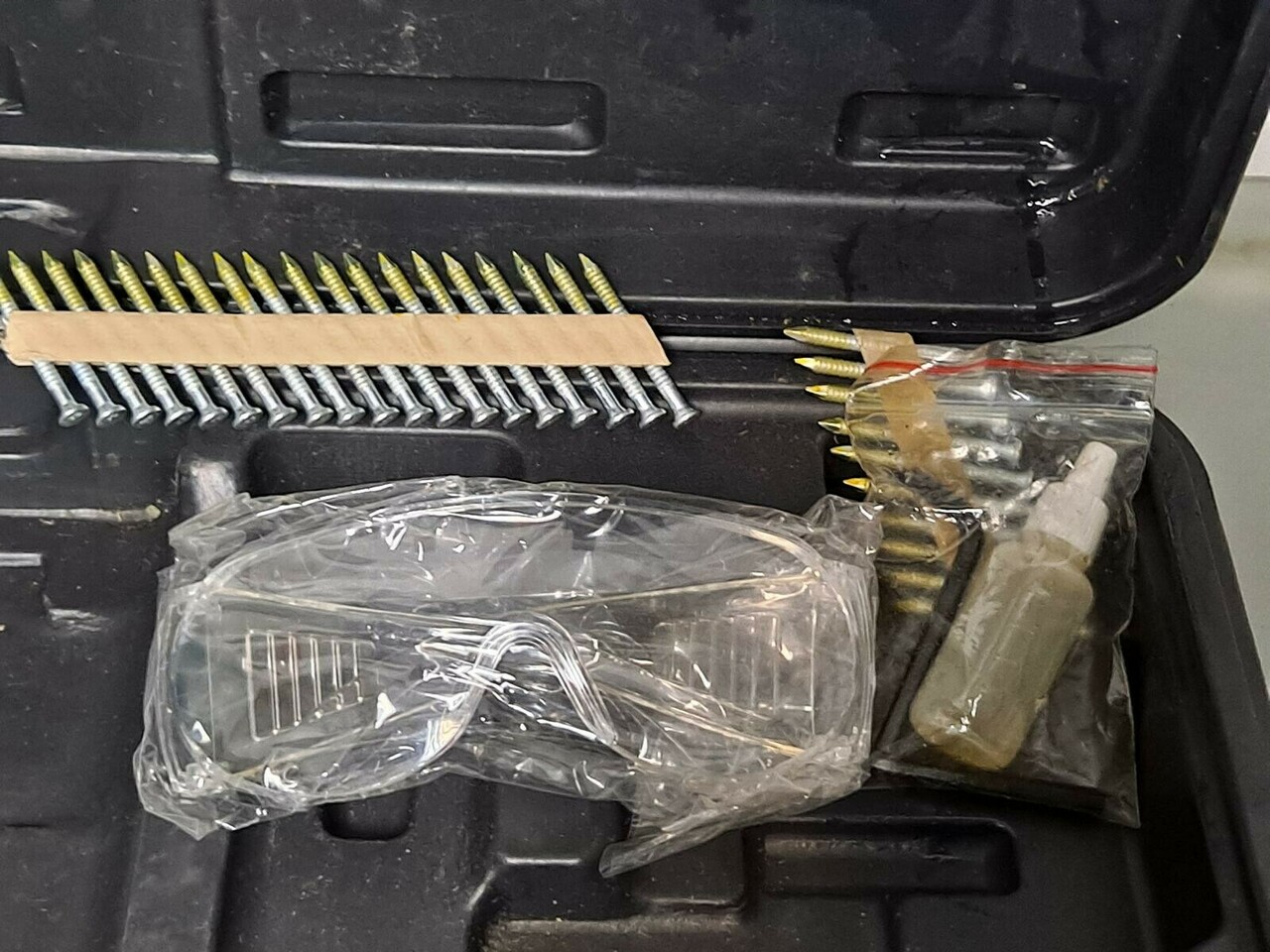 gwozdziarka-do-okuc-ottensten-4pro-bmf4060-walizk-boleslawa-chrobrego-8-pszczyna-sc