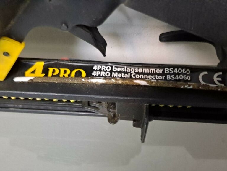 gwozdziarka-do-okuc-ottensten-4pro-bmf4060-walizk-kod-producenta-bmf4060