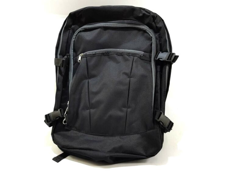czarny-plecak-turystyczny-tedi-garbary-53-poznan