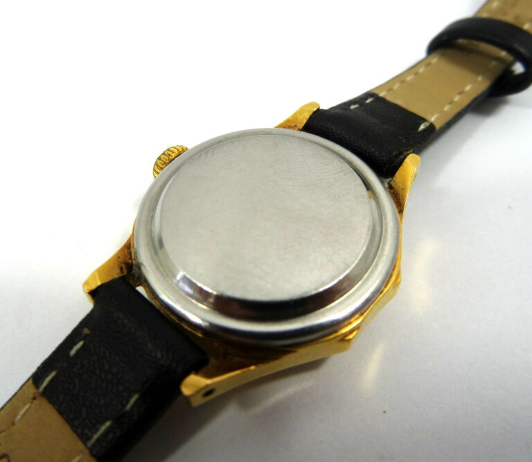 ZEGAREK DAMSKI VESNA MECHANICZNY MADE IN USSR