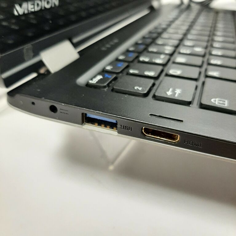 LAPTOP MEDION PNB T2011