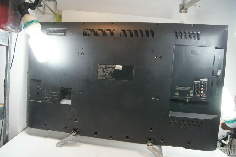 TV PANASONIC TX-47ASE650 + PILOT ODBIÓR OSOBISTY!