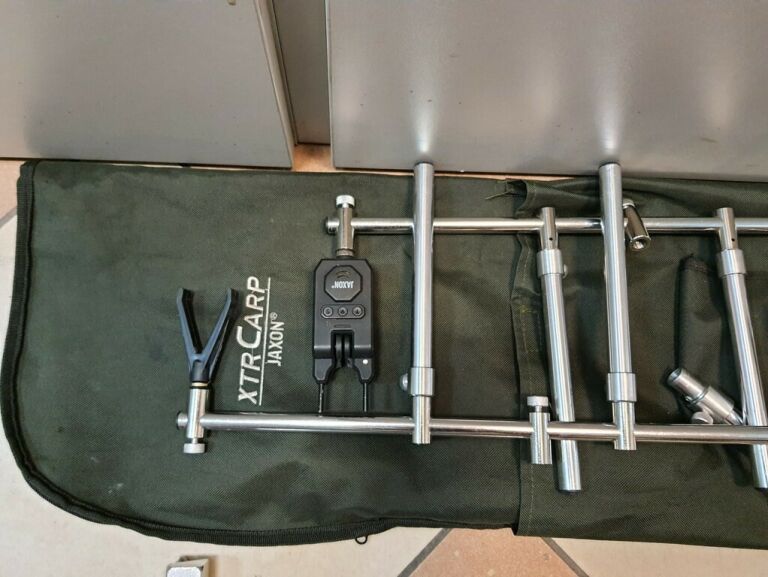 STOJAK JAXON XTR CARP + 2 SYGNALIZATORY POKROWIE
