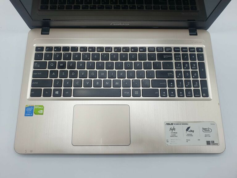 LAPTOP ASUS R510L I3  4GB/1T NVIDIA GEFORCE ŁAD