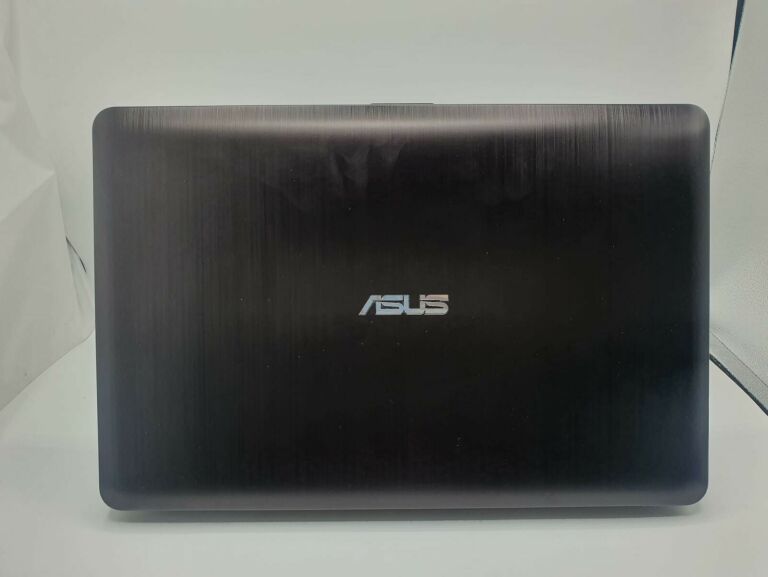 LAPTOP ASUS R510L I3  4GB/1T NVIDIA GEFORCE ŁAD
