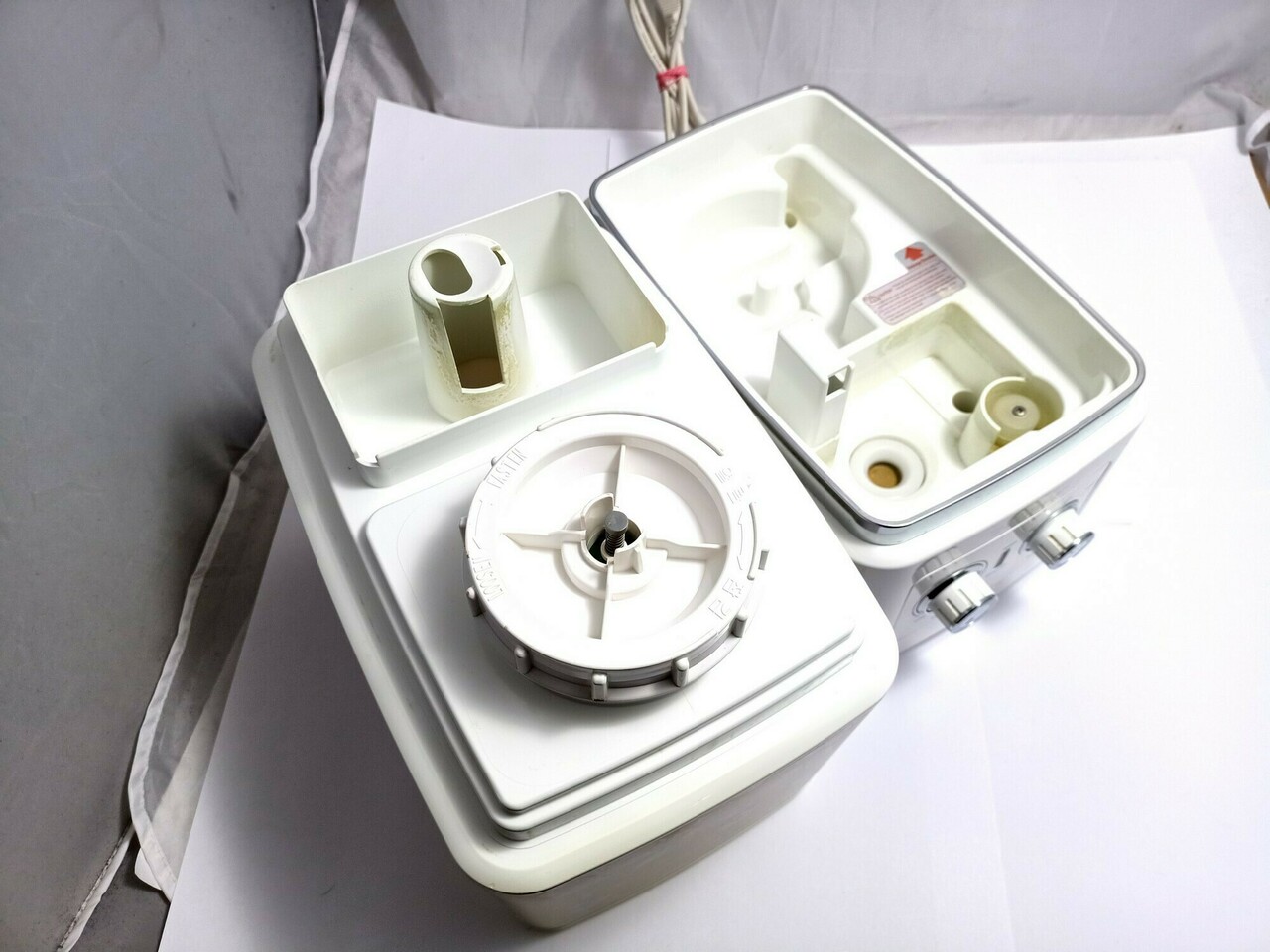 nawilzacz-powietrza-zelmer-23z051-kolor-dominujacy-bialy