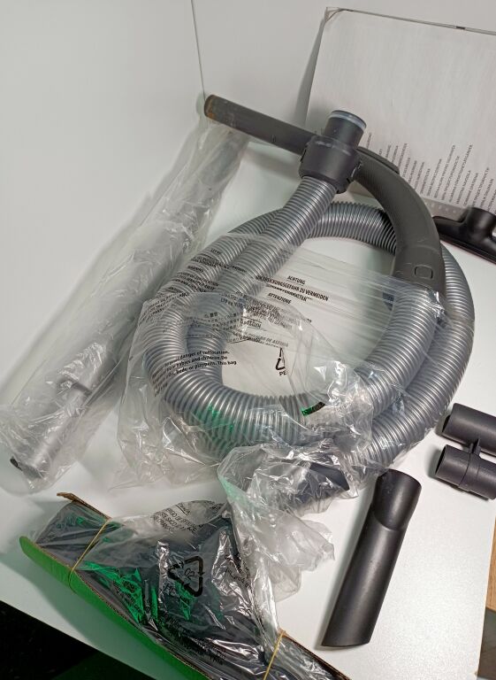 odkurzacz-electrolux-powerforce-epf62is-warto-rodzaj-odkurzacza-workowy