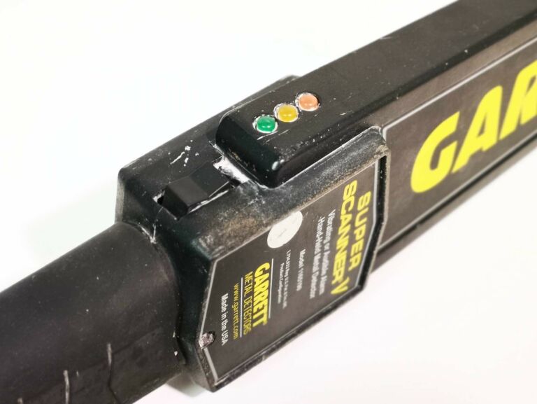 RĘCZNY WYKRYWACZ METALI GARRETT SUPER SCANNER V