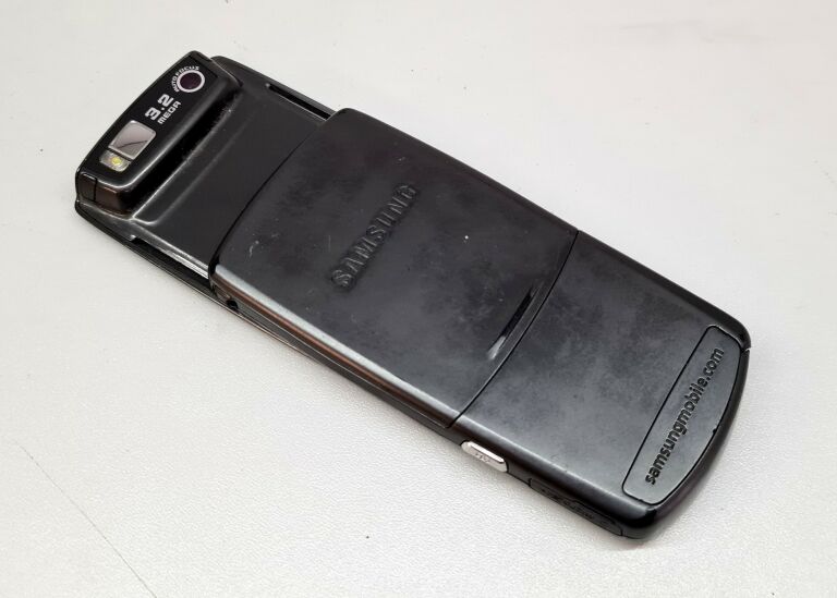TELEFON SAMSUNG SGH-U700 SIMLOCK PLAY