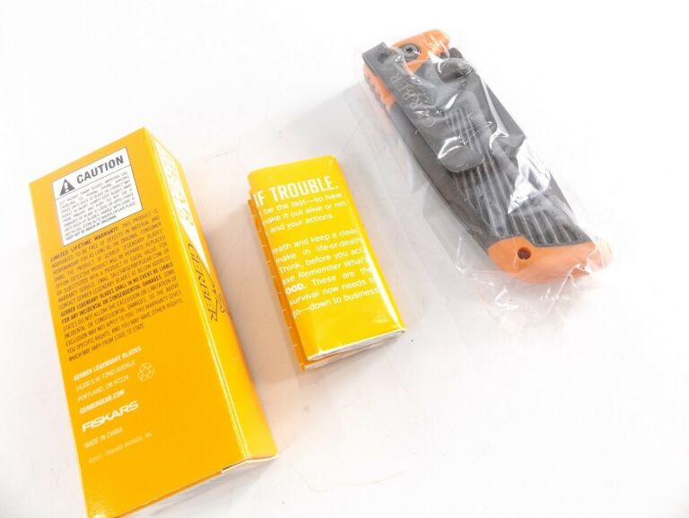 noz-skladany-gerber-bear-grylls-scout-survival-ean-gtin-013658120297